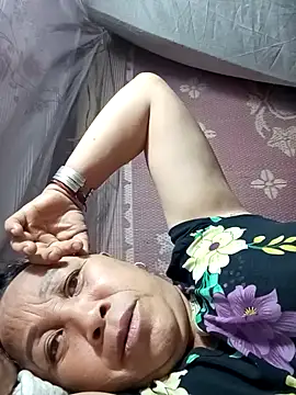 Snapshot of Mamapm20 chatting on 23, 9, 2025 Mamapm20 online show from 23, 9, 2025