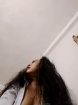 Snapshot of Mamapm20 chatting on 9, 10, 2025 Mamapm20 online show from 9, 10, 2025