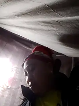 Snapshot of Mamapm20 chatting on 30, 11, 2025 Mamapm20 online show from 30, 11, 2025