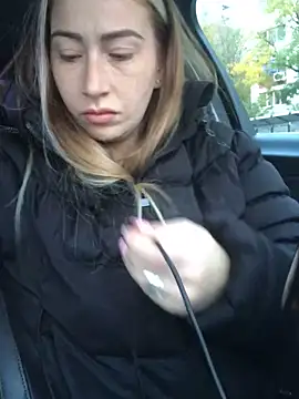 Reina Cummings online show from 16, 10, 2025