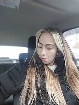 Reina Cummings online show from 27, 3, 2026