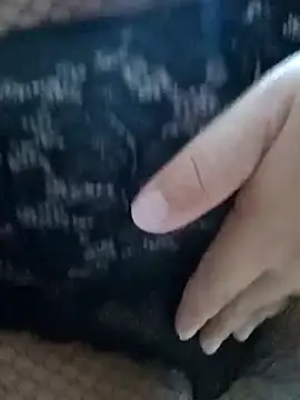 Snapshot of ladytropical1 chatting on 17, 9, 2025 ladytropical1 online show from 17, 9, 2025