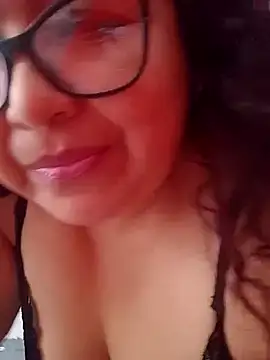 Snapshot of ladytropical1 chatting on 8, 10, 2025 ladytropical1 online show from 8, 10, 2025