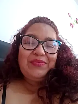 Snapshot of ladytropical1 chatting on 8, 11, 2025 ladytropical1 online show from 8, 11, 2025