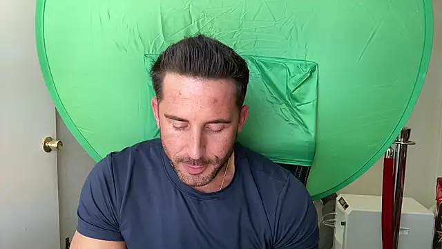 brettmycles28 online show from 27, 5, 2026