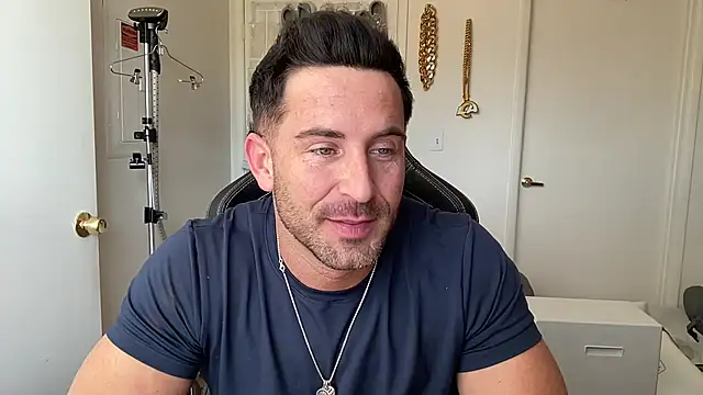 brettmycles28 online show from 26, 7, 2026
