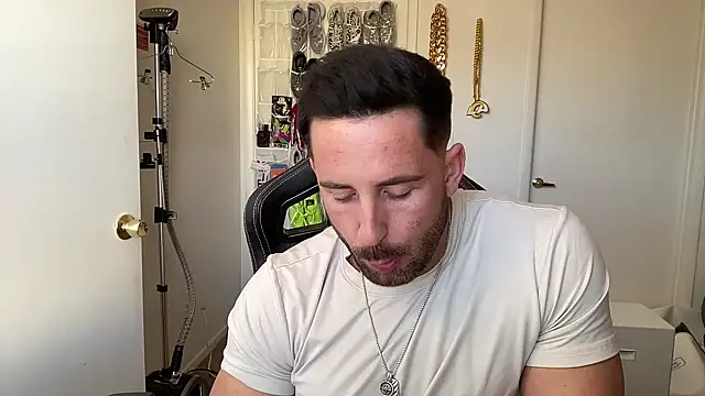 brettmycles28 online show from 28, 7, 2026