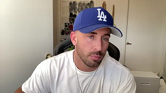 brettmycles28 online show from 28, 7, 2026