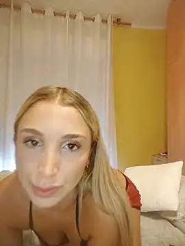 Snapshot of mikateen chatting on 8, 9, 2025 mikateen online show from 8, 9, 2025