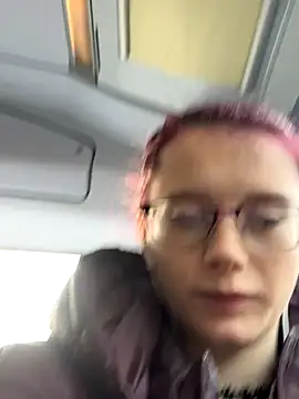 Snapshot of raen001 chatting on 5, 12, 2025 raen001 online show from 5, 12, 2025