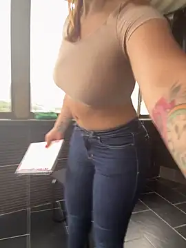 AlissonPeach01 online show from 15, 9, 2025