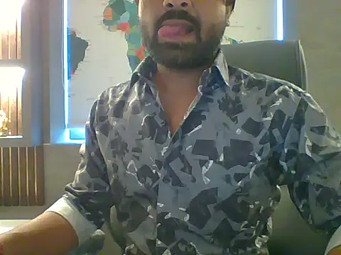 Snapshot of autophile-indian chatting on 20, 11, 2025 autophile-indian online show from 20, 11, 2025