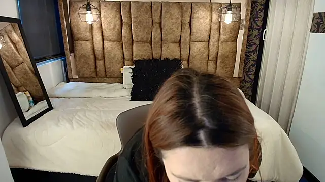 Isa Thompson   online show from 22, 7, 2026