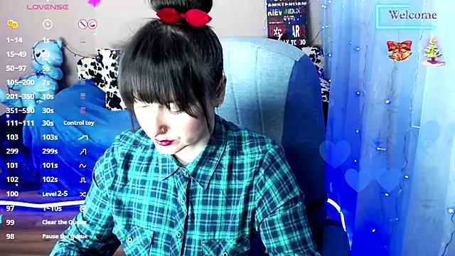 Snapshot of MilaRay chatting on 1, 2, 2025 MilaRay online show from 1, 2, 2025