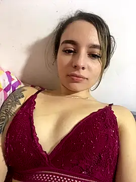 Snapshot of karla-thomsom10 chatting on 18, 12, 2025 karla-thomsom10 online show from 18, 12, 2025