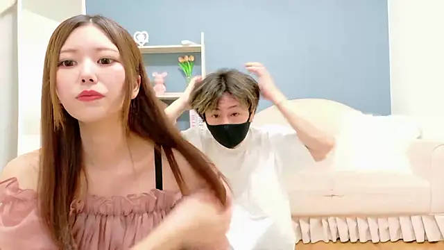 Snapshot of Reto-sama chatting on 11, 9, 2025 Reto-sama online show from 11, 9, 2025