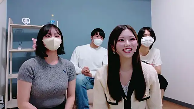 Snapshot of Reto-sama chatting on 13, 10, 2025 Reto-sama online show from 13, 10, 2025