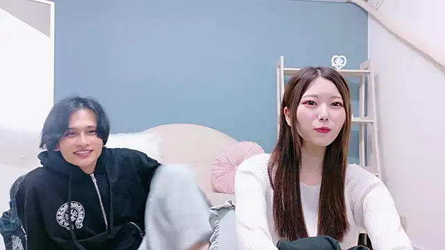 Snapshot of Reto-sama chatting on 21, 10, 2025 Reto-sama online show from 21, 10, 2025