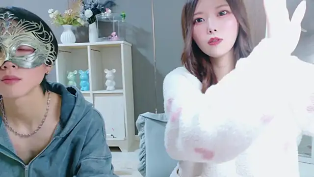 Snapshot of Reto-sama chatting on 27, 10, 2025 Reto-sama online show from 27, 10, 2025