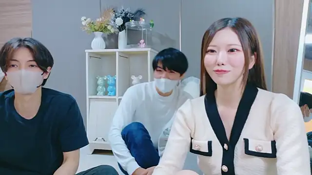 Snapshot of Reto-sama chatting on 3, 11, 2025 Reto-sama online show from 3, 11, 2025