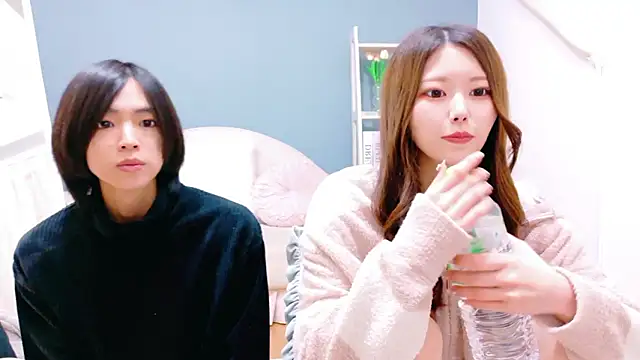 Snapshot of Reto-sama chatting on 11, 11, 2025 Reto-sama online show from 11, 11, 2025