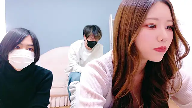 Snapshot of Reto-sama chatting on 14, 11, 2025 Reto-sama online show from 14, 11, 2025