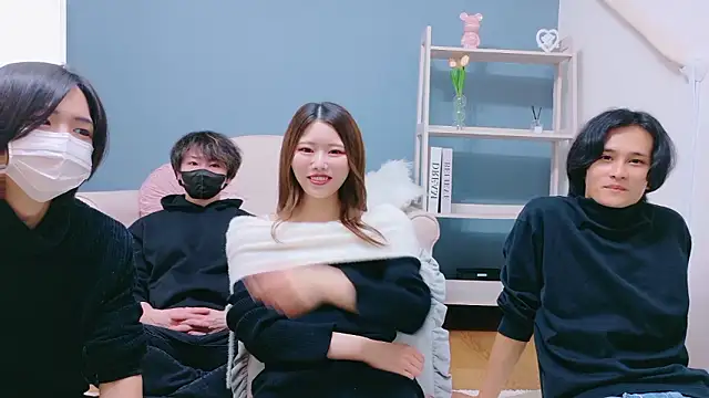 Snapshot of Reto-sama chatting on 22, 11, 2025 Reto-sama online show from 22, 11, 2025