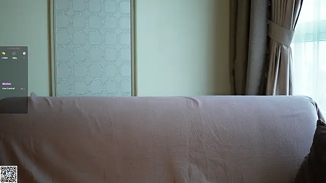 Snapshot of KissOfFlame chatting on 12, 10, 2025 KissOfFlame online show from 12, 10, 2025