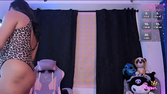 cassie dilaurentis online show from 25, 4, 2026