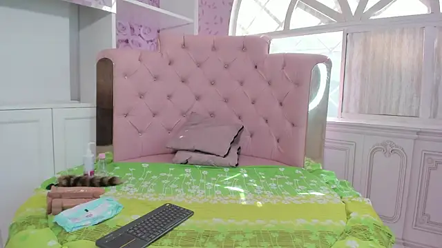 mishell lovely online show from 5, 11, 2025