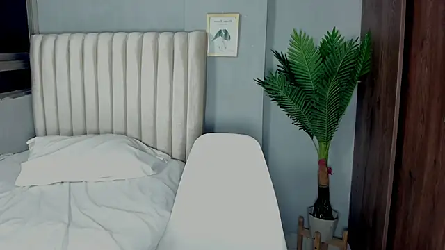 khate smith online show from 23, 4, 2026