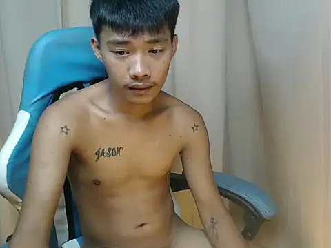 Snapshot of urasianjason chatting on 18, 12, 2025 urasianjason online show from 18, 12, 2025