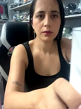 Snapshot of GiaDuque chatting on 24, 9, 2025 GiaDuque online show from 24, 9, 2025