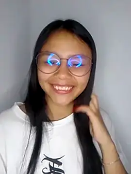 SofieLove 01 online show from 9, 2, 2026