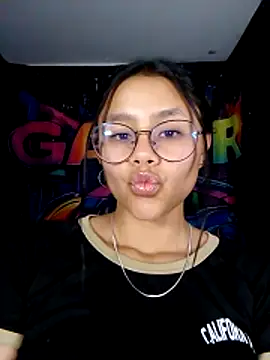 SofieLove 01 online show from 27, 4, 2026