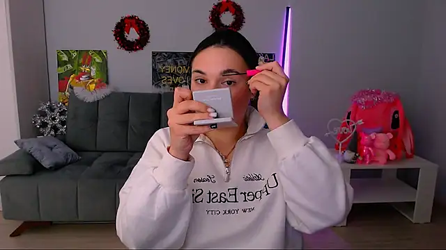 queenofthesense  online show from 5, 12, 2025