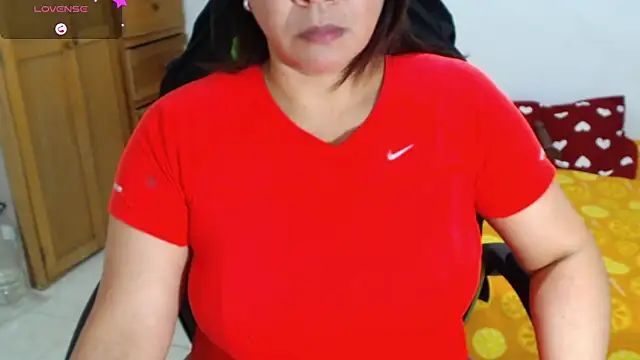 Snapshot of hiilarybrown chatting on 19, 9, 2025 hiilarybrown online show from 19, 9, 2025