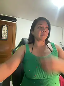 hiilarybrown online show from 28, 4, 2026