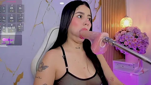 alissaowens  online show from 28, 7, 2026