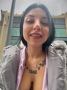 Snapshot of Sasha-Bloom chatting on 20, 5, 2026 Sasha-Bloom online show from 20, 5, 2026