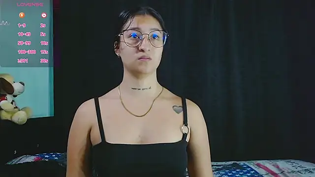 EVAH LEE  online show from 5, 10, 2025