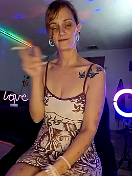 PeachyAriel online show from 28, 7, 2026