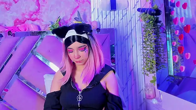 Akane Hikari  online show from 19, 4, 2026