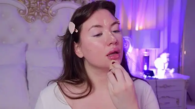 MeganStrain online show from 4, 12, 2025