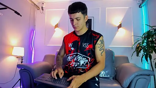 Leo santoro online show from 24, 4, 2026