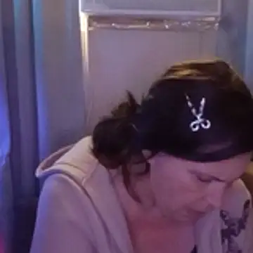 Snapshot of petalsexy chatting on 28, 11, 2025 petalsexy online show from 28, 11, 2025