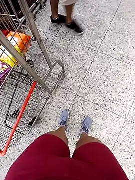 cicinha3657 online show from 24, 4, 2026