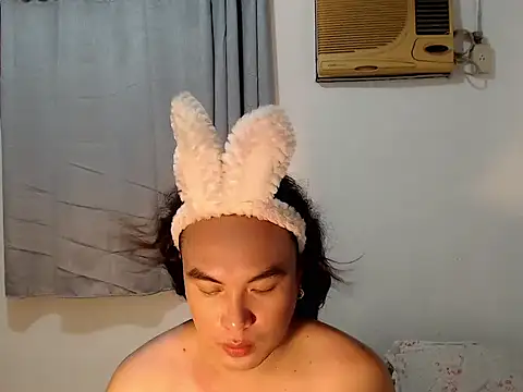 asianayumi online show from 11, 2, 2026