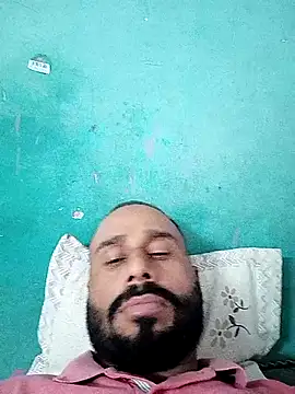 Snapshot of amitkumarkangra chatting on 25, 9, 2025 amitkumarkangra online show from 25, 9, 2025