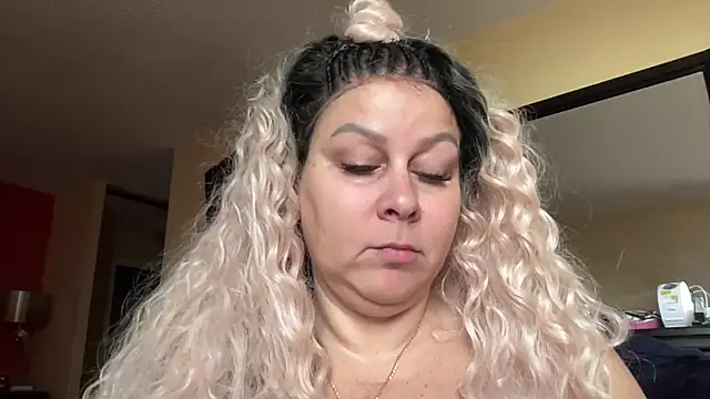 Snapshot of number1slut chatting on 22, 5, 2026 number1slut online show from 22, 5, 2026